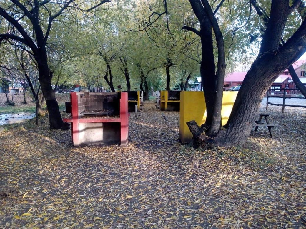 Camping Y Hostal El Ovejero El Calafate Exteriör bild